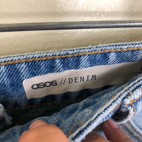 ASOS DENIM Lightwash Ripped Denim Jean Shorts 12 - Picture 5 of 11